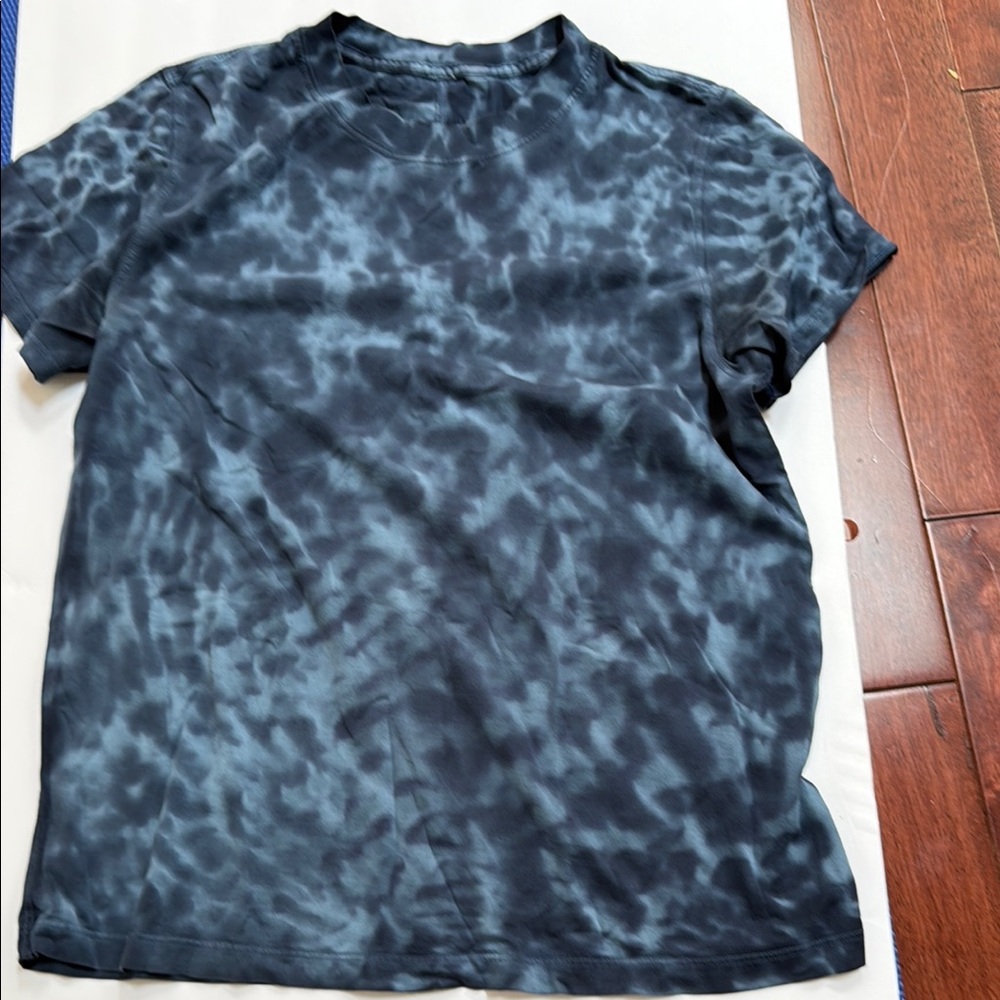 Lululemon Athletica Black and Gray Short Sleeve Tee